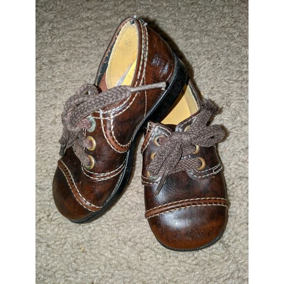 Tiny Tred toddler Boy Sz. 5 Classic Brown Lace Dress Shoe. Adorable - Picture 1 of 9